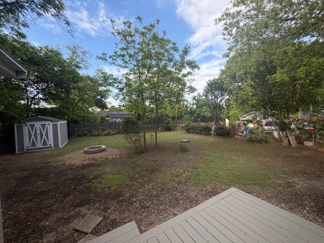 Building Photo - 822 Woodleigh Dr