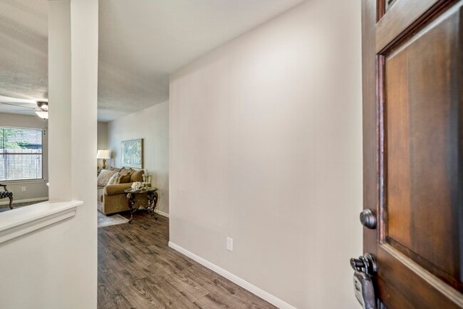 Building Photo - 5418 Roserock Ln