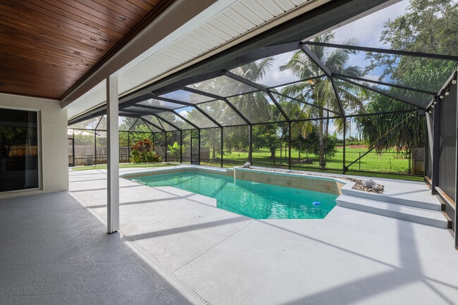 Building Photo - 3315 SE W Snow Rd