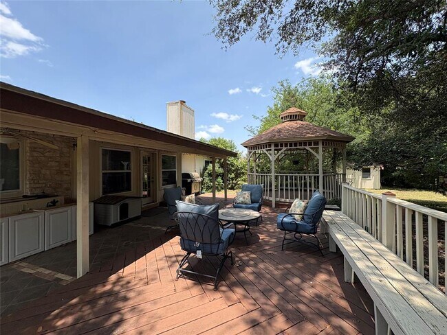 Building Photo - 1404 Cedar Park Dr