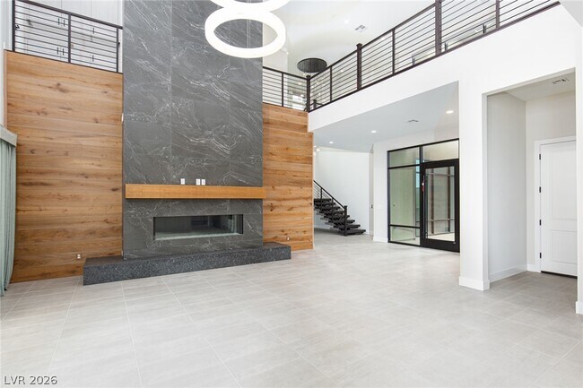 Building Photo - 10797 Canyon Bloom Dr