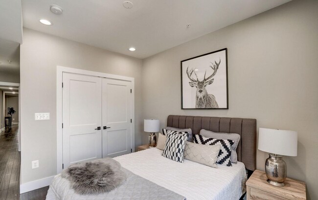 Building Photo - Large 3 Bed/ 2 Bath Condo in Petworth w/ S...