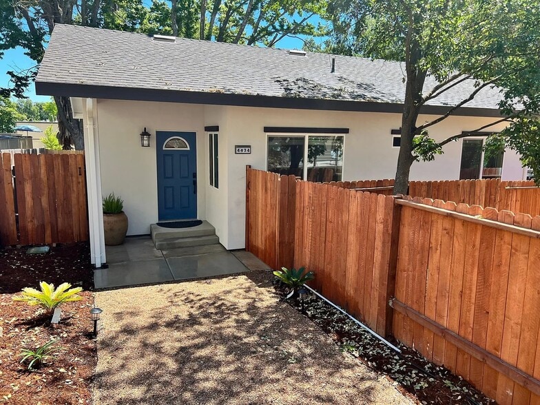 Primary Photo - 4434 San Juan Ave