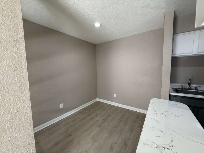 Building Photo - 8801 Glencrest Management Co LLC