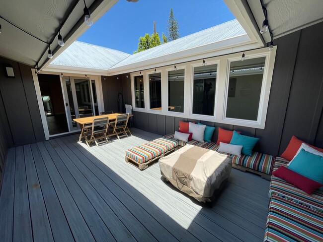 Building Photo - Beautiful 3 bedroom 3 bath home on dry side Waimea