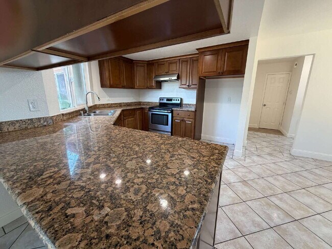 Building Photo - 1089 Honey Ct