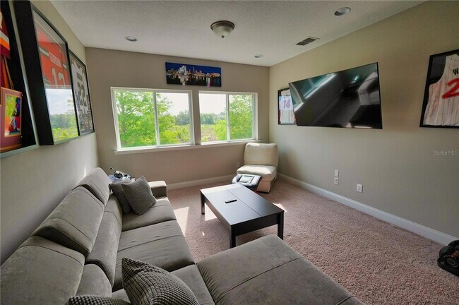 Building Photo - 594 Windy Pne Wy