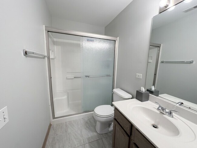 Building Photo - 2943 Stonewater Dr