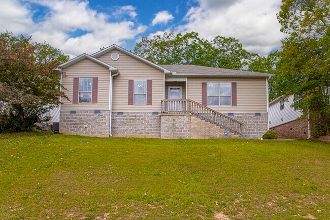 Building Photo - 135 Willow Grove Rd