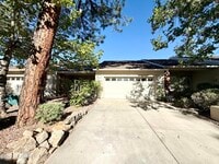 Building Photo - 1460 Loren Dr