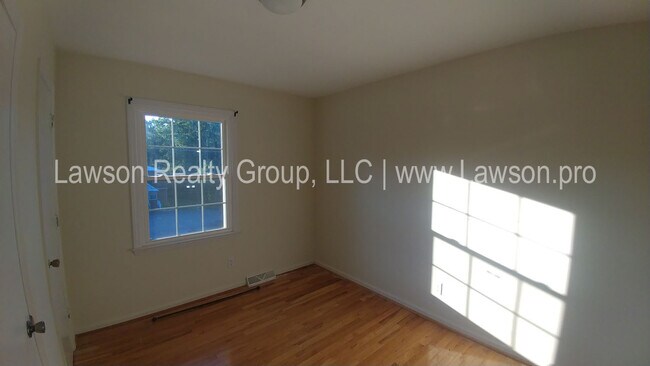 Building Photo - Beautiful Home in Cave Spring with Partially Finished Basement