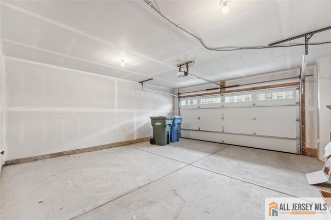 Building Photo - 46 Mariveles Wy