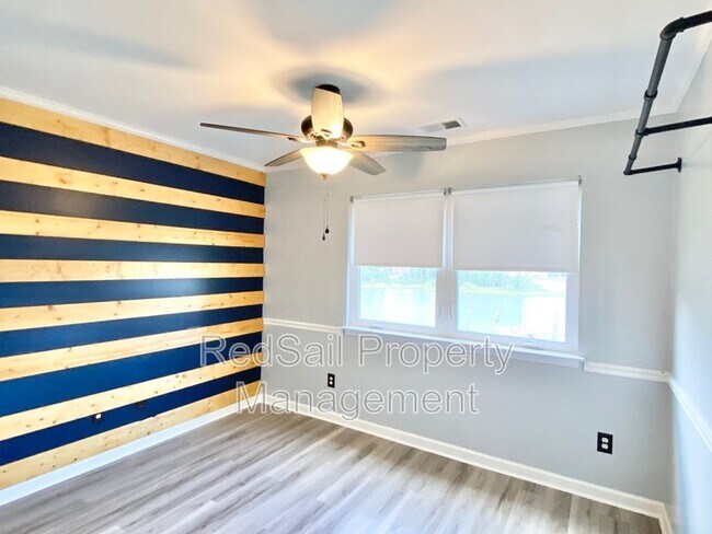 Building Photo - 256 R Hunts Neck Rd