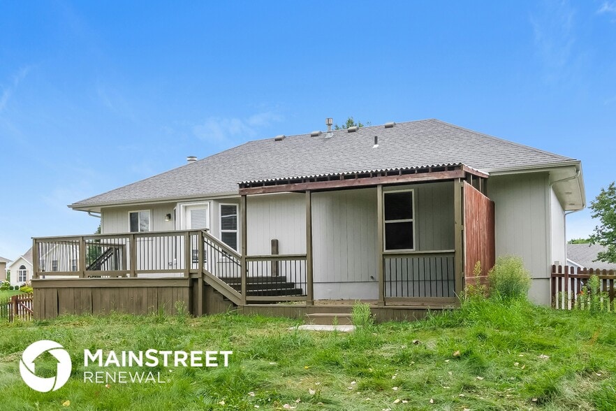 Building Photo - 1312 Stonecrest Dr