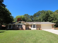 Building Photo - Charming 3 Bedroom in Whitehouse!