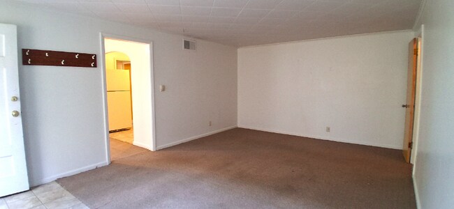 Building Photo - 404.5 S Kimball St