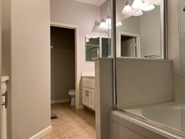 Building Photo - 1585 Agnew Road