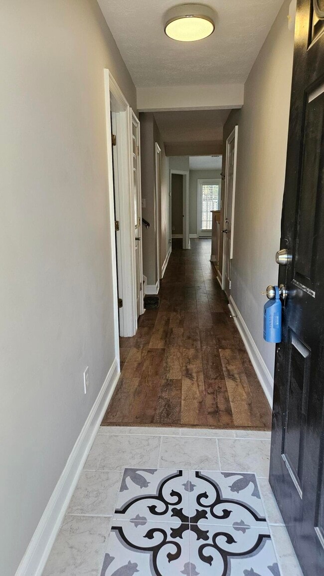Building Photo - 310 Caldwell Cir