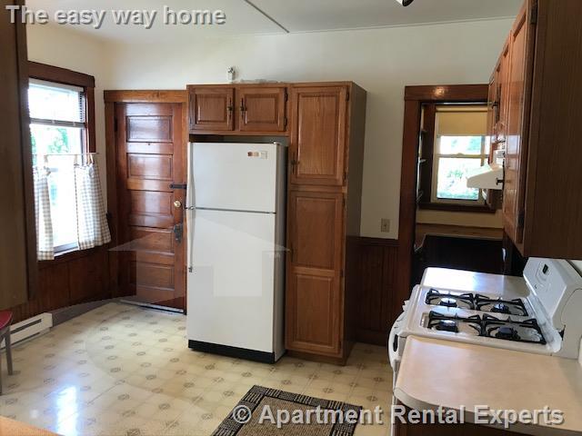 Building Photo - 11 Myrick St