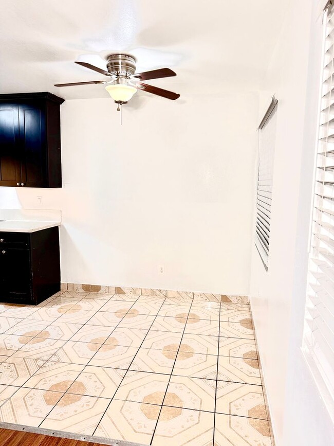 Interior Photo - Villa Fairlane