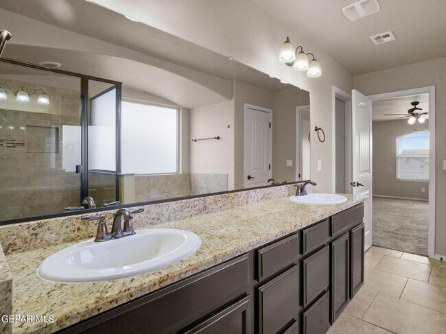 Building Photo - 3836 Loma Cristobal