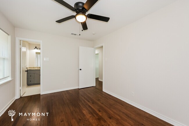 Building Photo - 3817 Rockbluff Dr