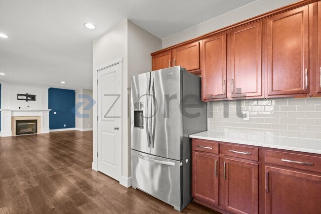 Building Photo - 722 85th Dr SE