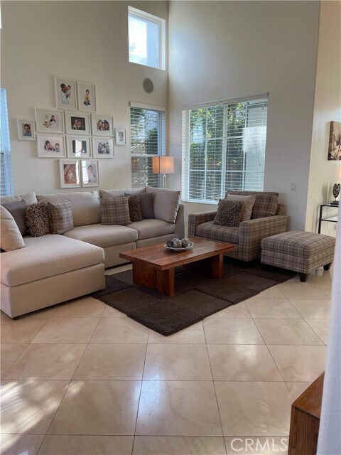 Building Photo - 31 Ledgewood Dr