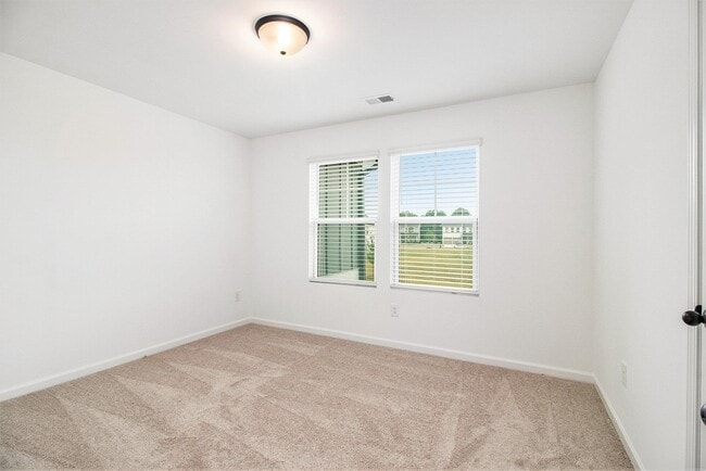 Building Photo - 2022 Boxwood Cir