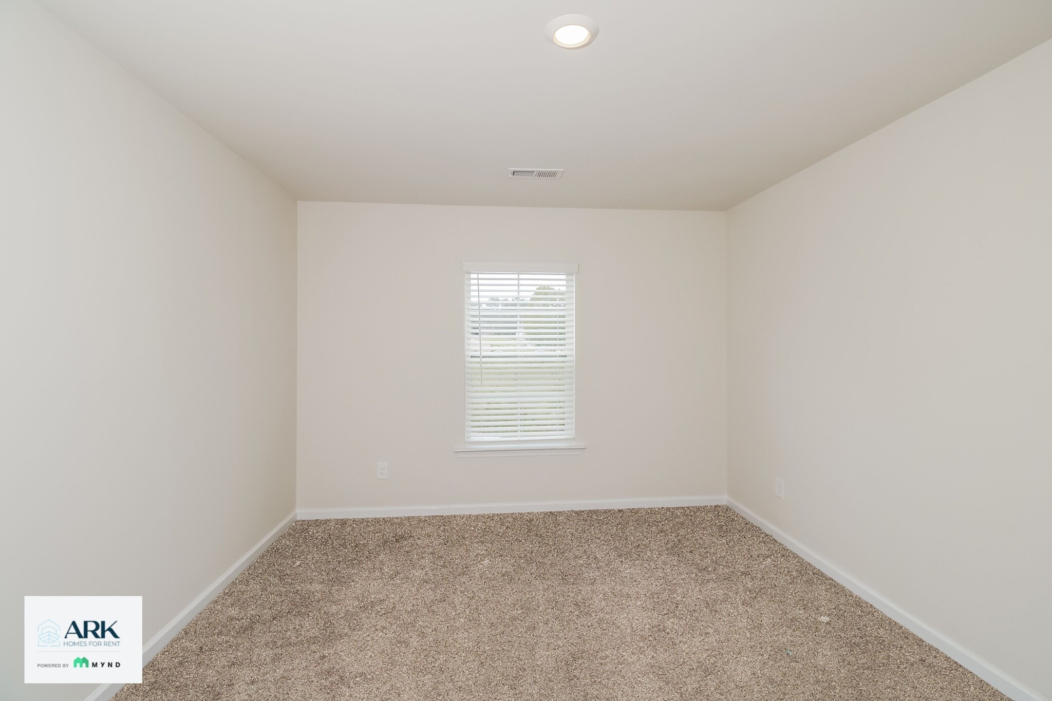 Building Photo - 209 Merry Oak Ln
