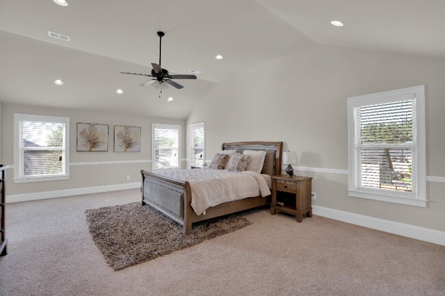 Building Photo - 12 Hillfoots Ct