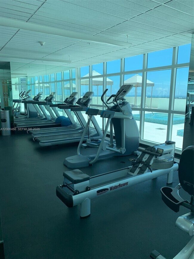 Building Photo - 218 SE 14th St