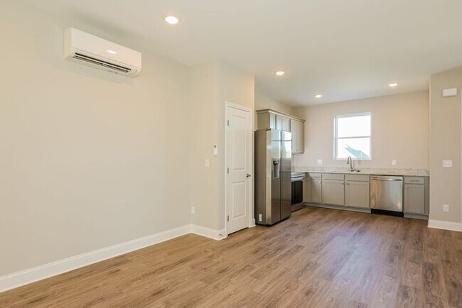 Building Photo - 1926 Addi Ln