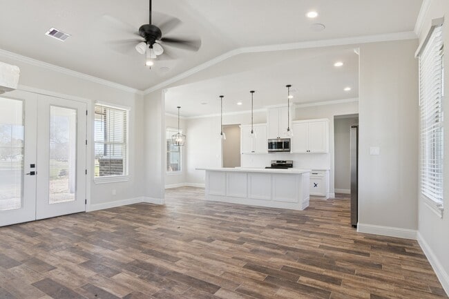 Building Photo - 1610 Newgulf Dr