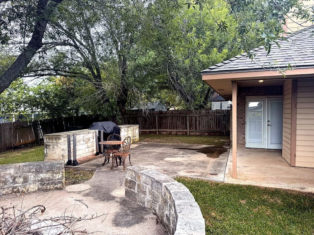 Building Photo - 1518 Chardonnay Dr