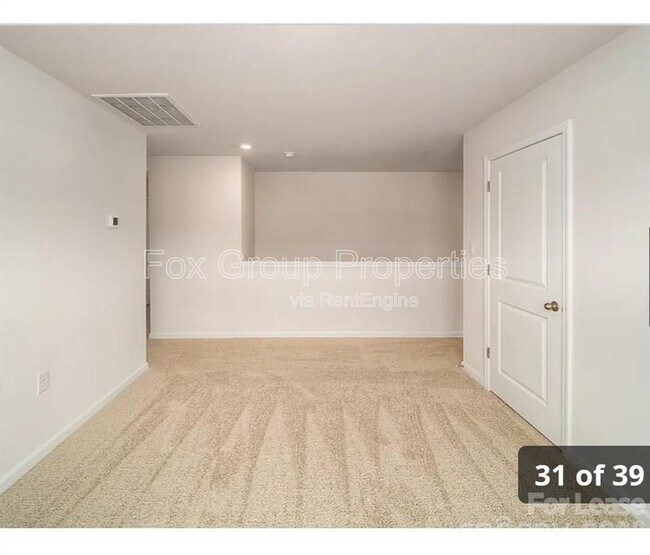 Building Photo - 132 Scotsway Ct