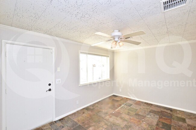 Building Photo - 317 E Catalina Dr
