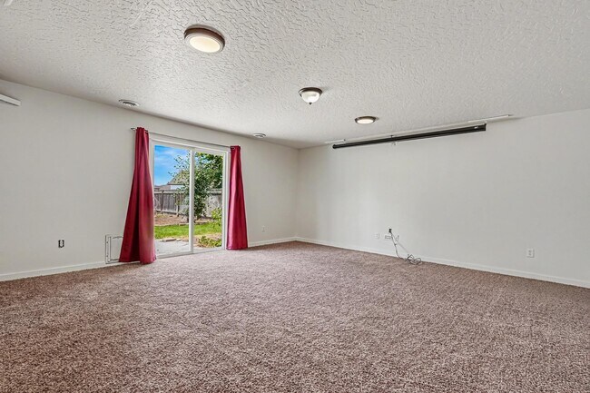 Building Photo - 18327 Buckeye Pl