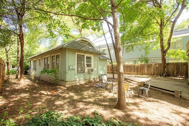 Building Photo - 4205 Avenue B