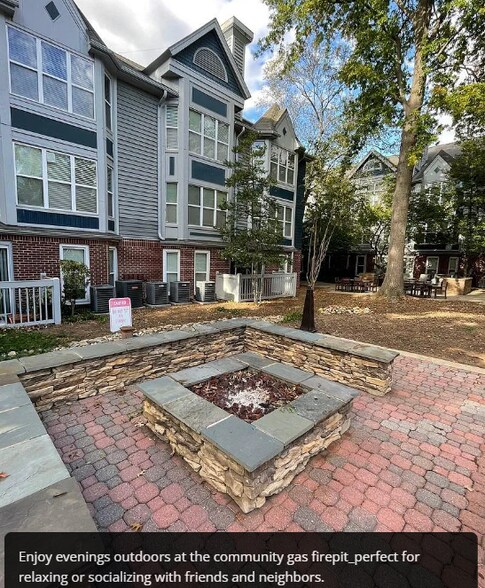 Building Photo - 521 N Graham St