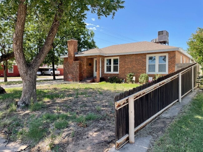 Building Photo - Cozy 3-Bed, 2-Bath Retreat in Serene Neigh...