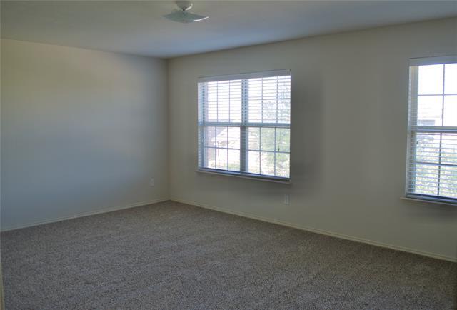 Building Photo - 3804 Oceanview Dr