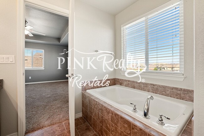 Building Photo - 10026 Intrepid Way