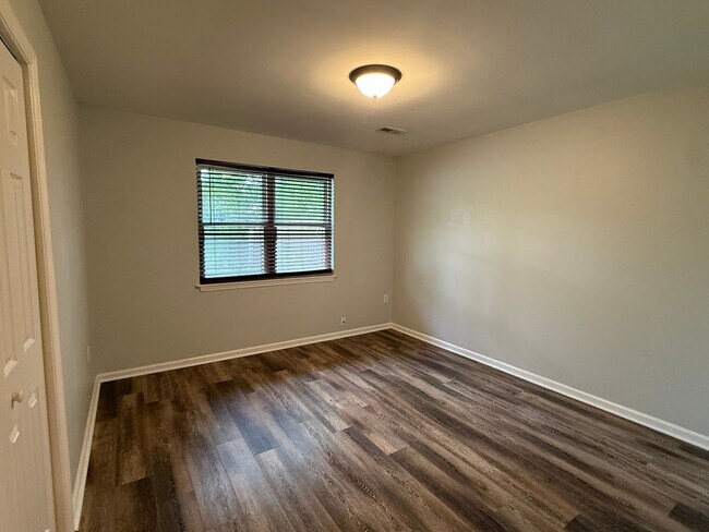 Building Photo - 7760 Corley Dr