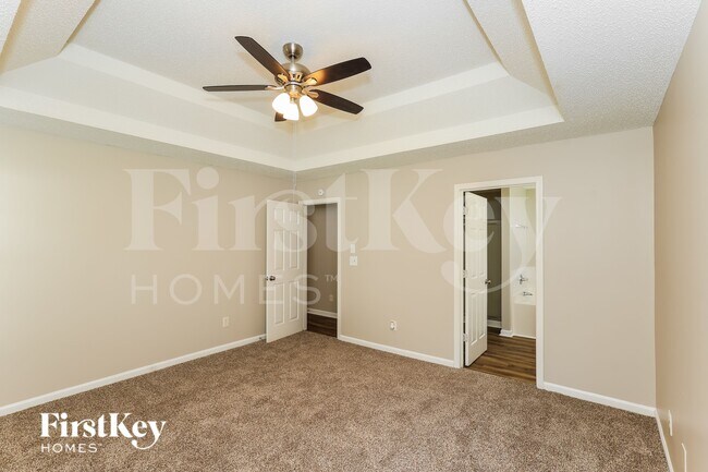 Building Photo - 1173 Round Table Ln