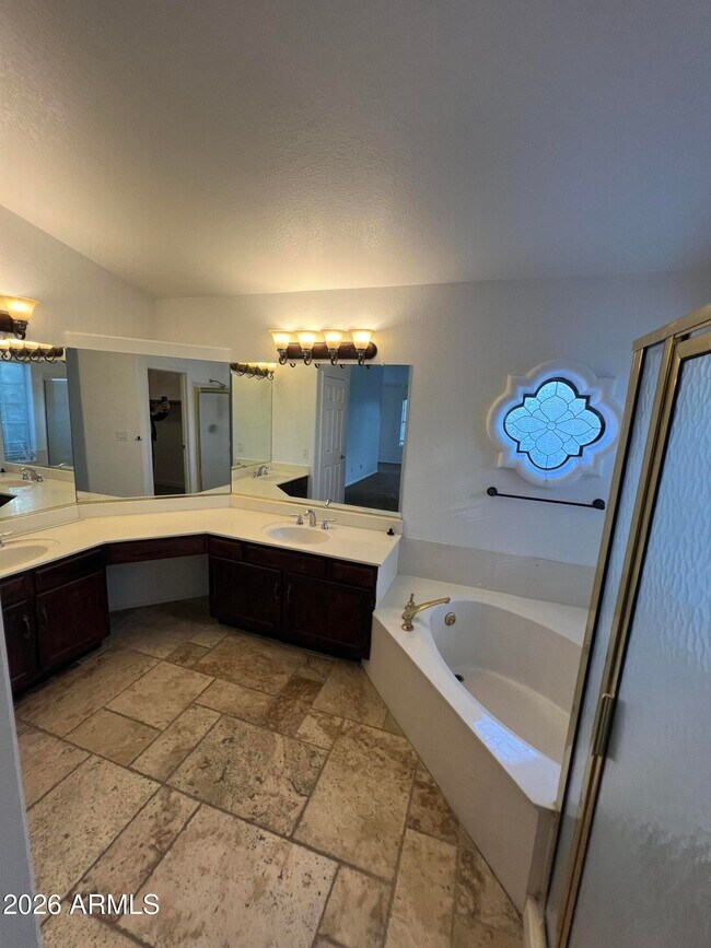 Building Photo - 15858 S 33rd Pl