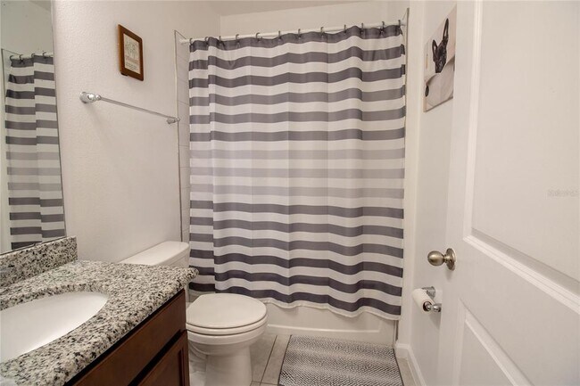 Building Photo - 861 Cambridge Dr