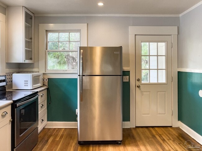 Building Photo - 10 N F St