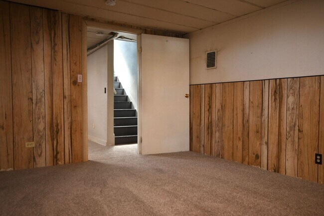 Building Photo - Central Park Home For Rent