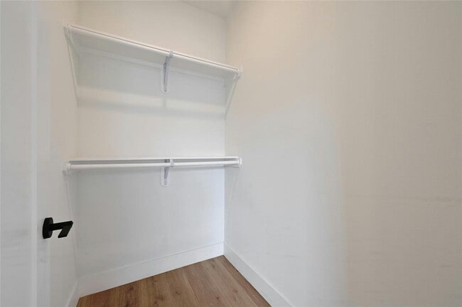 Building Photo - 1701 Simond Ave Ave